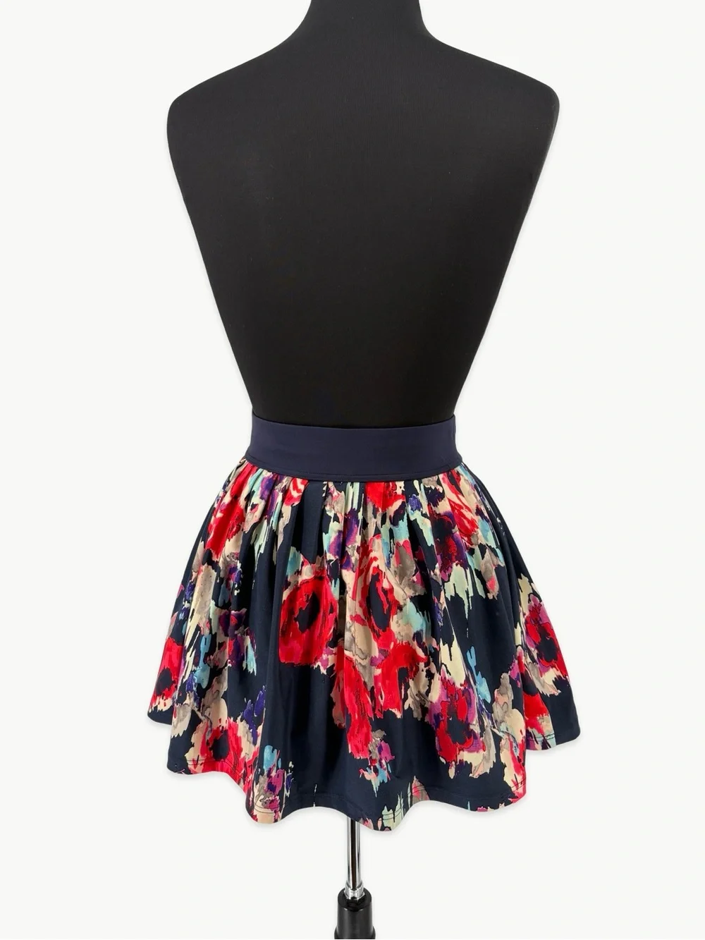 Kate Spade High Waist Pleated Swim Skirt Cover Up Navy Floral NWT Size Small